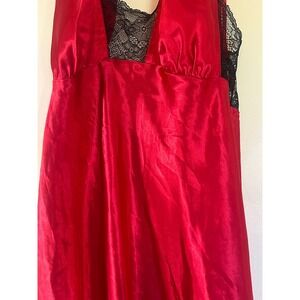 Vintage Fredericks of Hollywood Red Halter Babydoll Lingerie Dress Lace‎ Trim